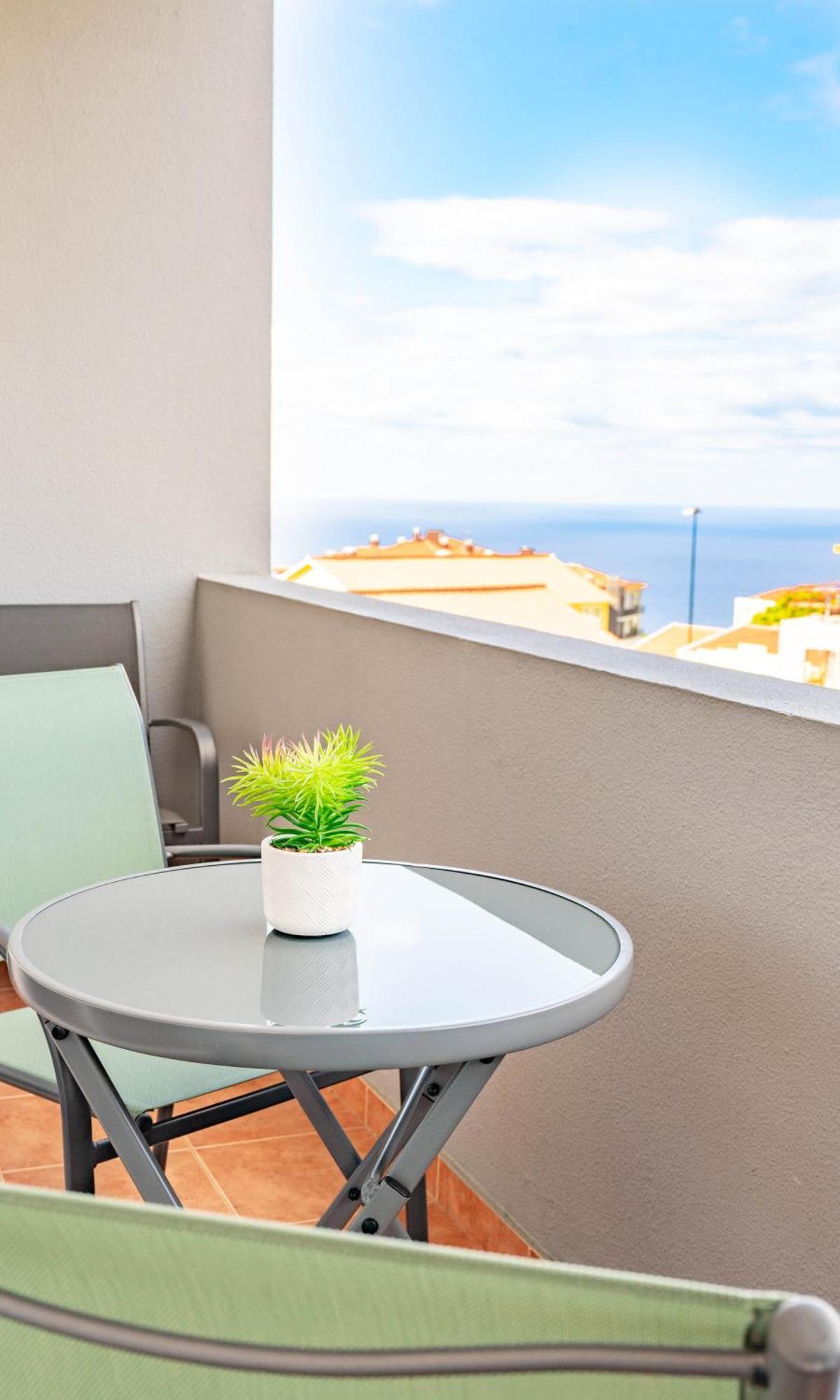 Serene Haven Retreat - Madeira Island Caniço Dış mekan fotoğraf
